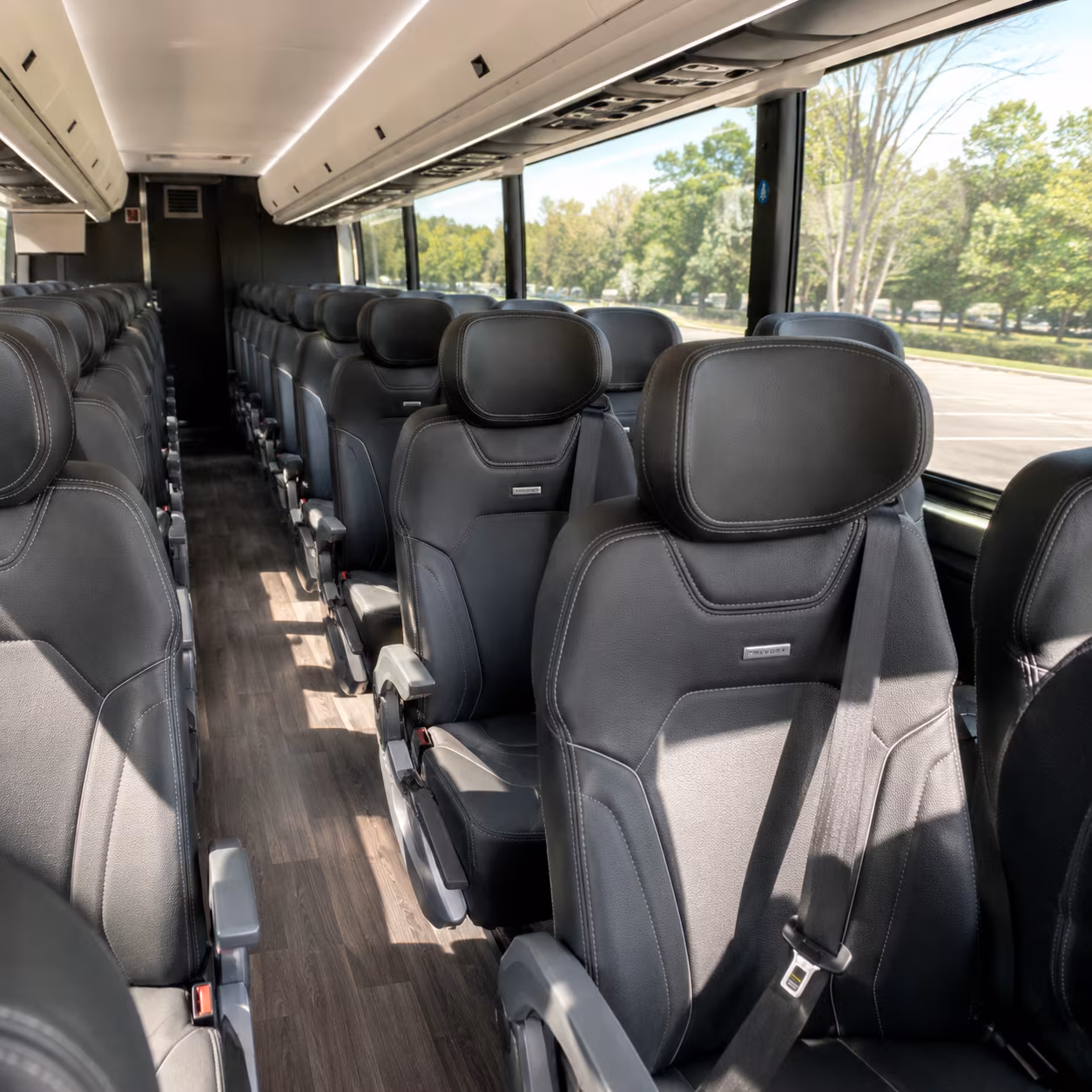 airport shuttle buses for groups flying through msp
