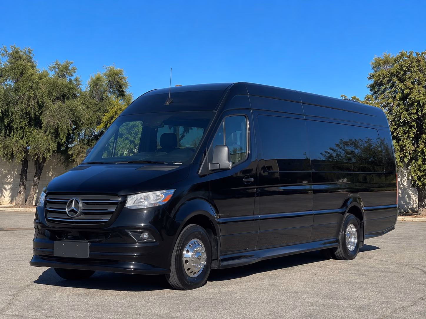 sprinter van and minibus rentals for small group bloomington wine tours